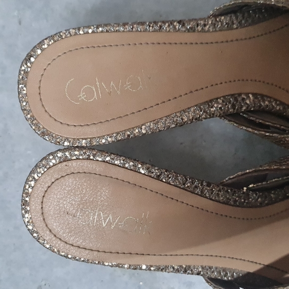 Catwalk heels. - Picture 3 of 10